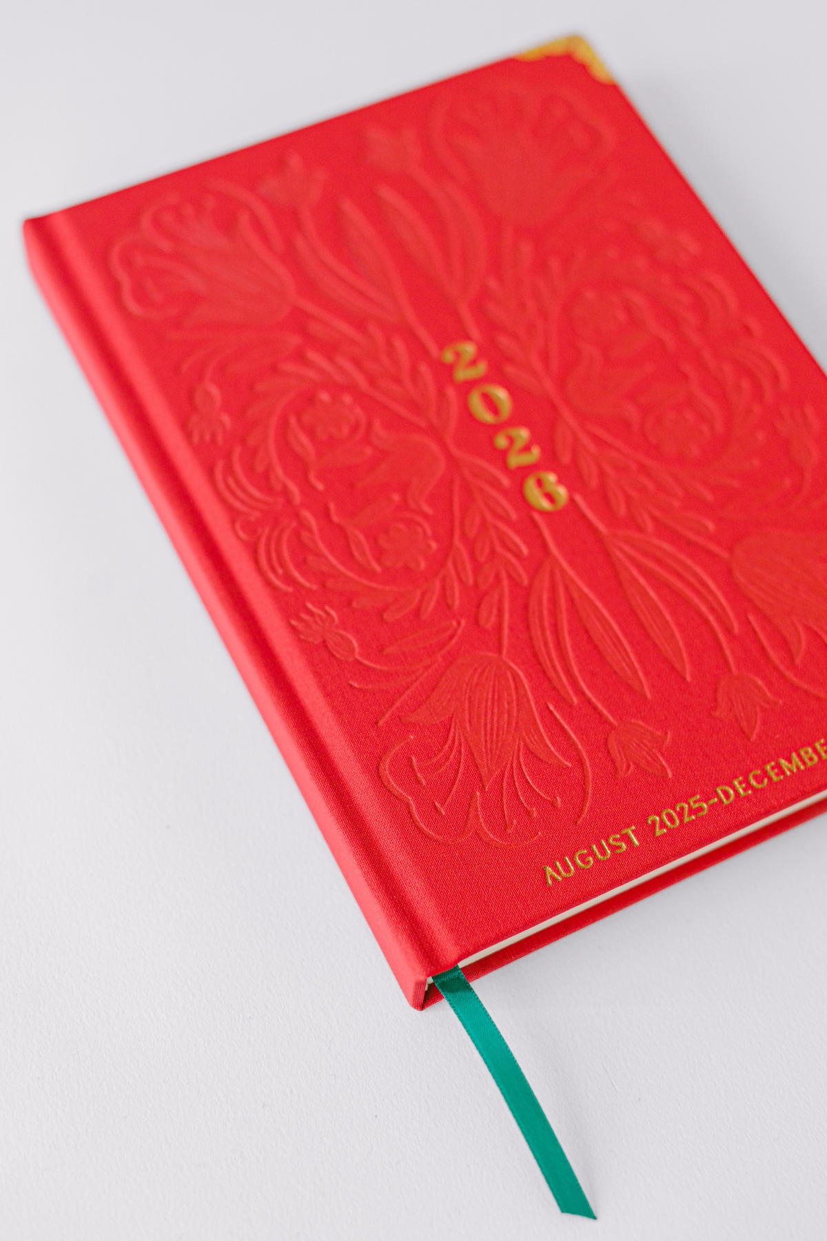 2026 Tulip Blind Embossed 17-Month Weekly Medium Bound Planner