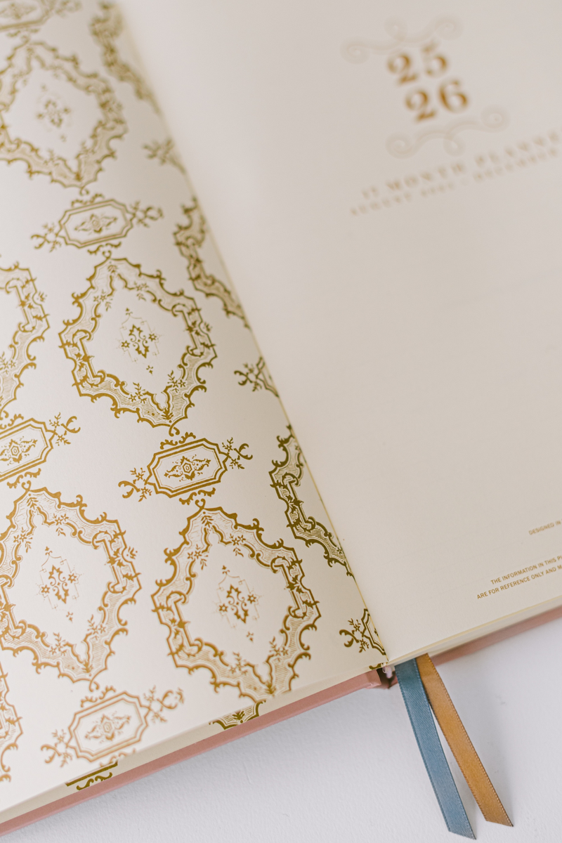 2026 Floral Shield 17-Month Weekly Large Bound Planner